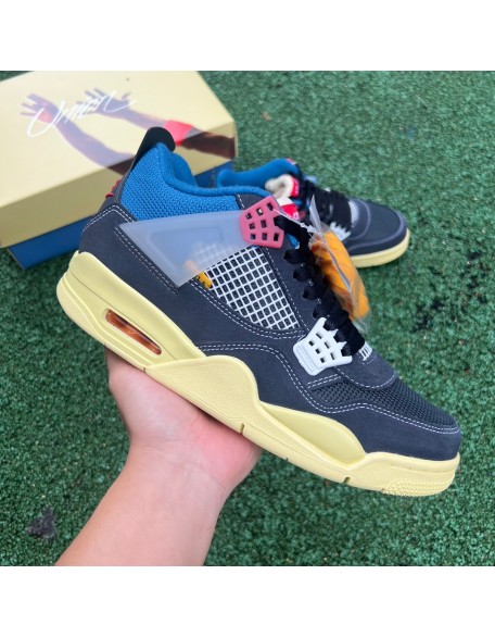 Air Jordan 4 