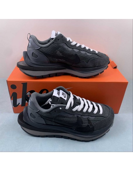 Nike Vaporwaffle/Sacai