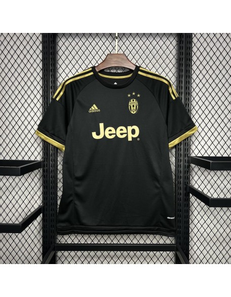 Juventus Football Jersey 15/16 Retro